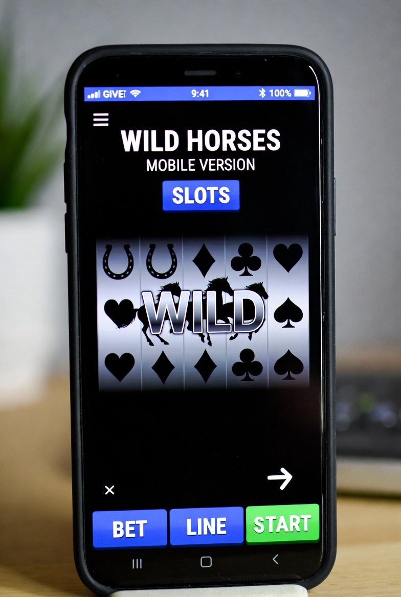 Мобильная версия слота Wild Horses в приложении Pokerdom