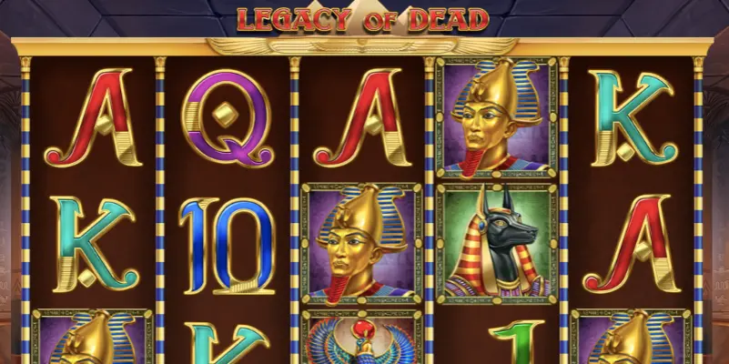 Игровой интерфейс слота Legacy of Dead в казино Pokerdom с барабанами и египетской тематикой